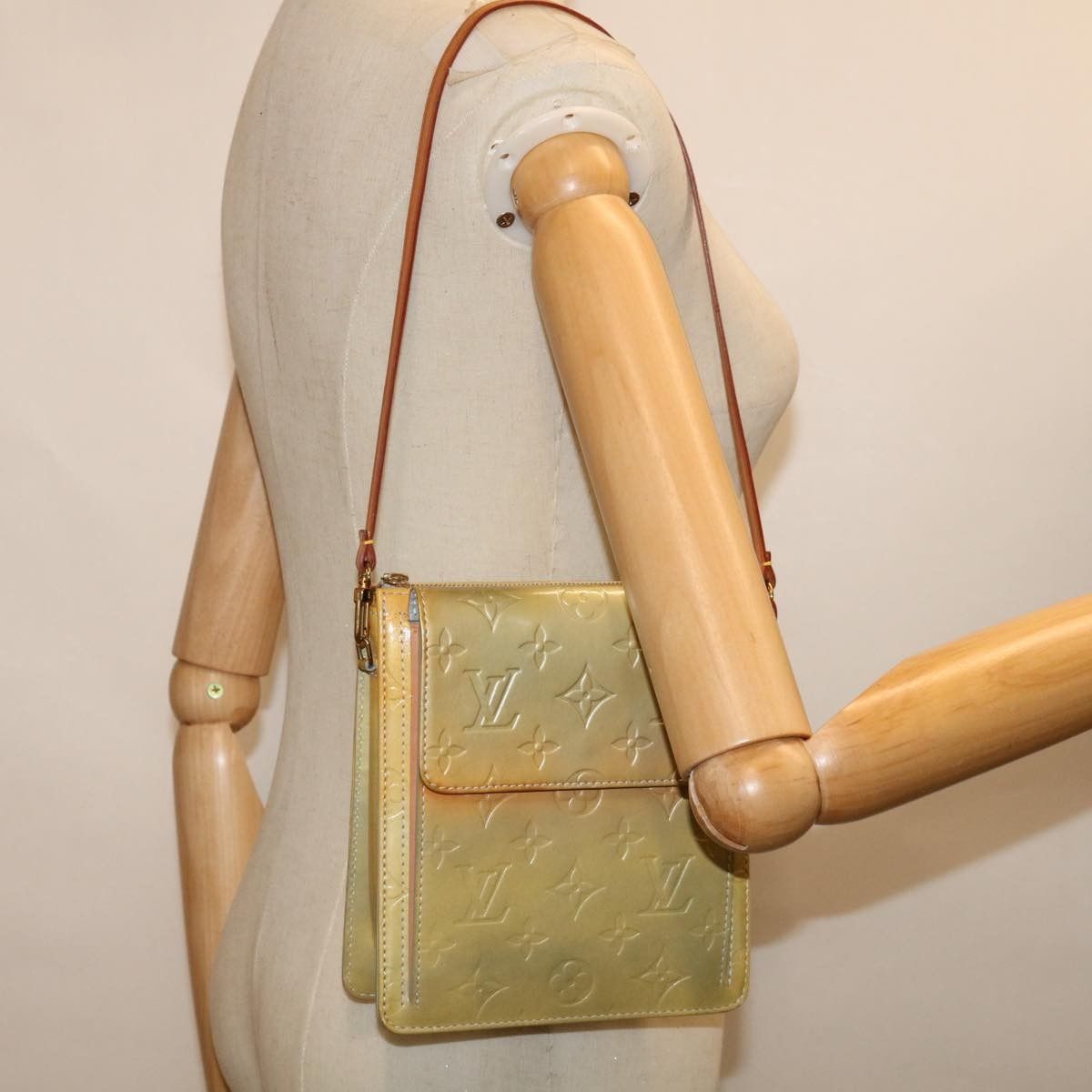 Louis Vuitton Louis Vuitton Mott Handbag Monogram Vernis Size ONE SIZE - 21 Thumbnail