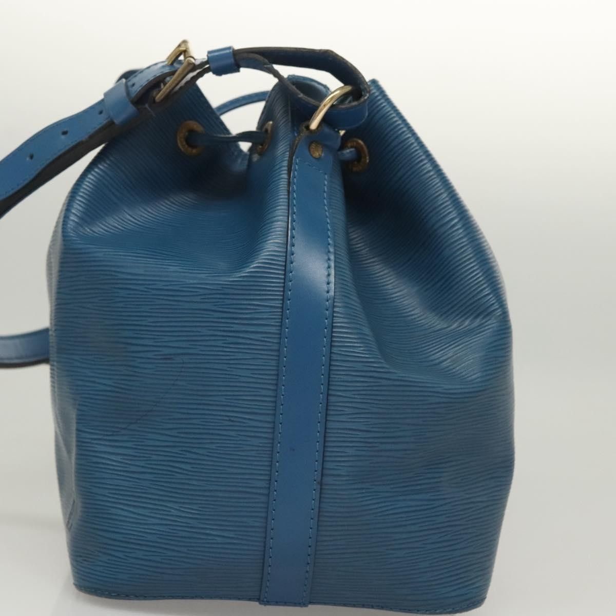 Louis Vuitton Louis Vuitton Petit Noe Handbag Epi Leather Size ONE SIZE - 3 Thumbnail