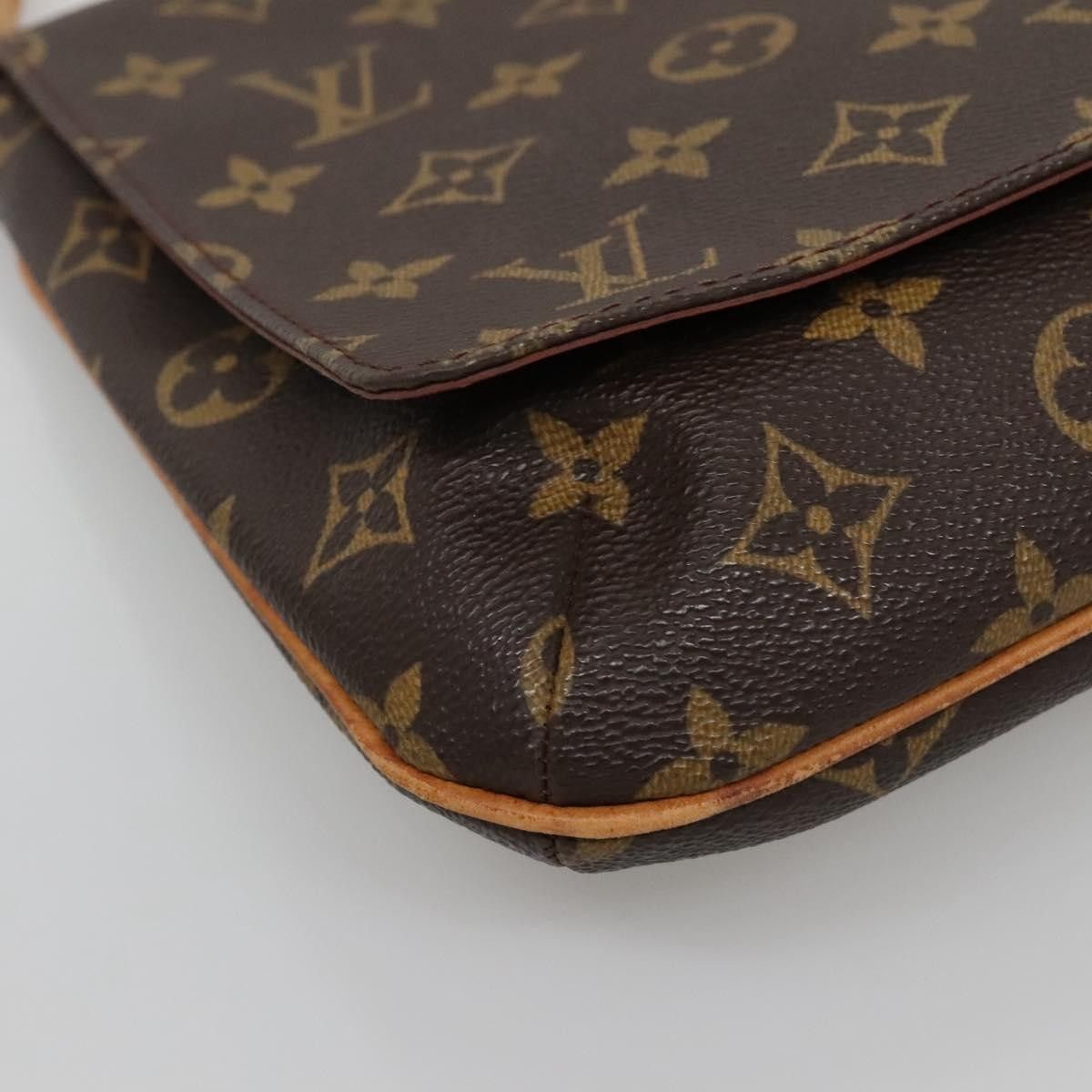 Louis Vuitton Louis Vuitton Musette Tango Handbag Monogram Canvas Size ONE SIZE - 9 Thumbnail