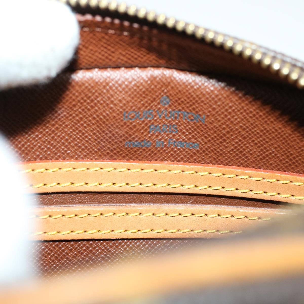 Louis Vuitton Louis Vuitton Blois Handbag Monogram Canvas Size ONE SIZE - 6 Thumbnail