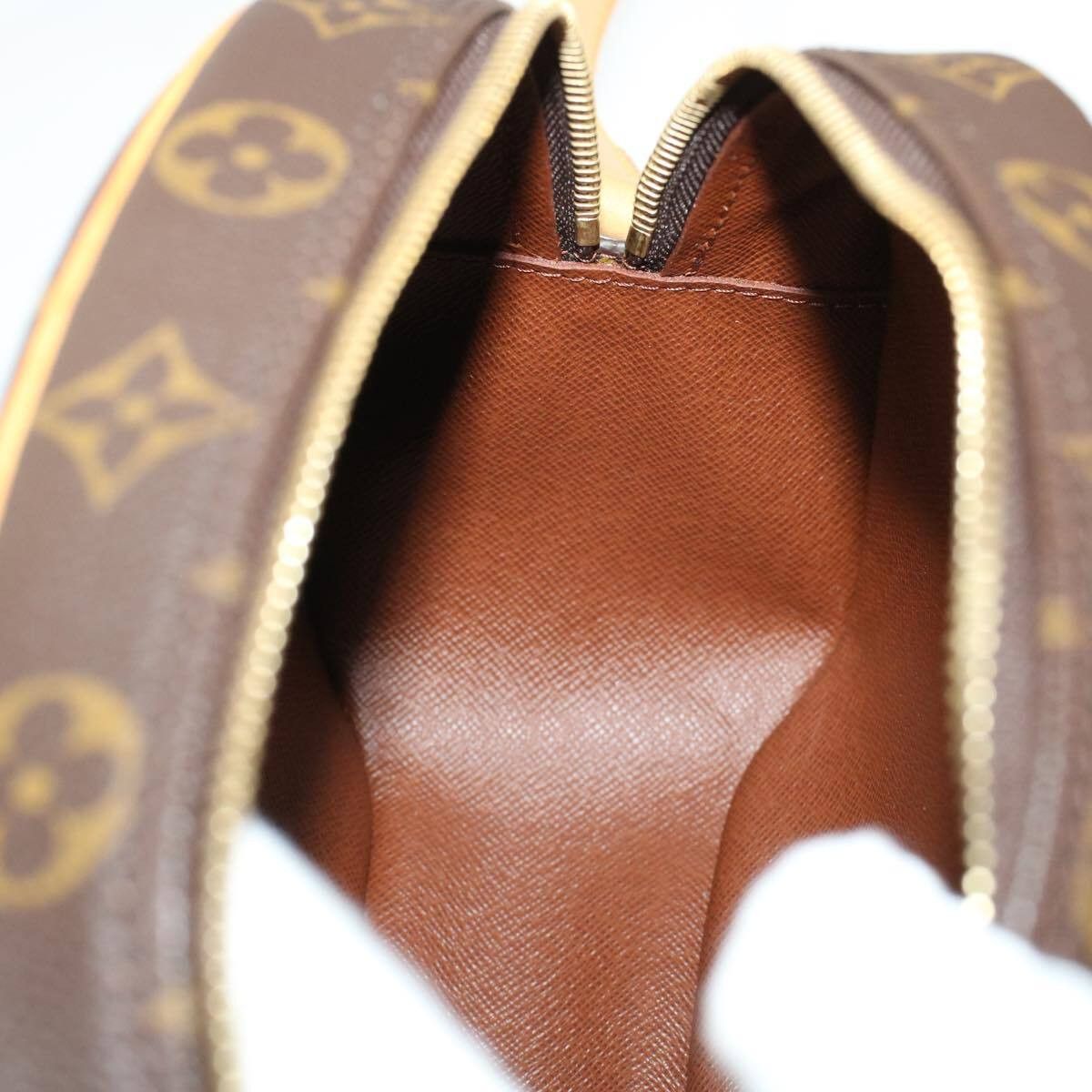 Louis Vuitton Louis Vuitton Blois Handbag Monogram Canvas Size ONE SIZE - 21 Thumbnail