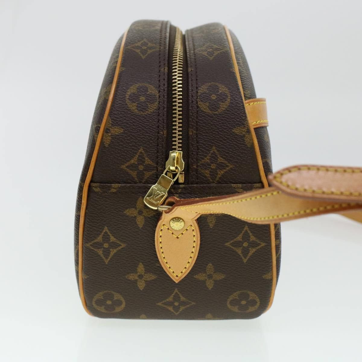 Louis Vuitton Louis Vuitton Blois Handbag Monogram Canvas Size ONE SIZE - 4 Thumbnail