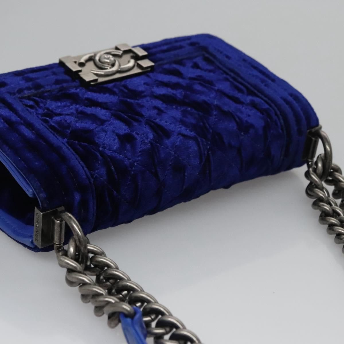 Chanel Chanel Boy Flap Bag Quilted Velvet Size ONE SIZE - 17 Thumbnail