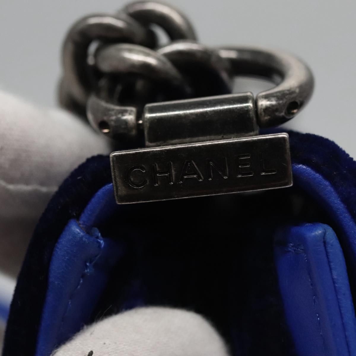Chanel Chanel Boy Flap Bag Quilted Velvet Size ONE SIZE - 14 Thumbnail