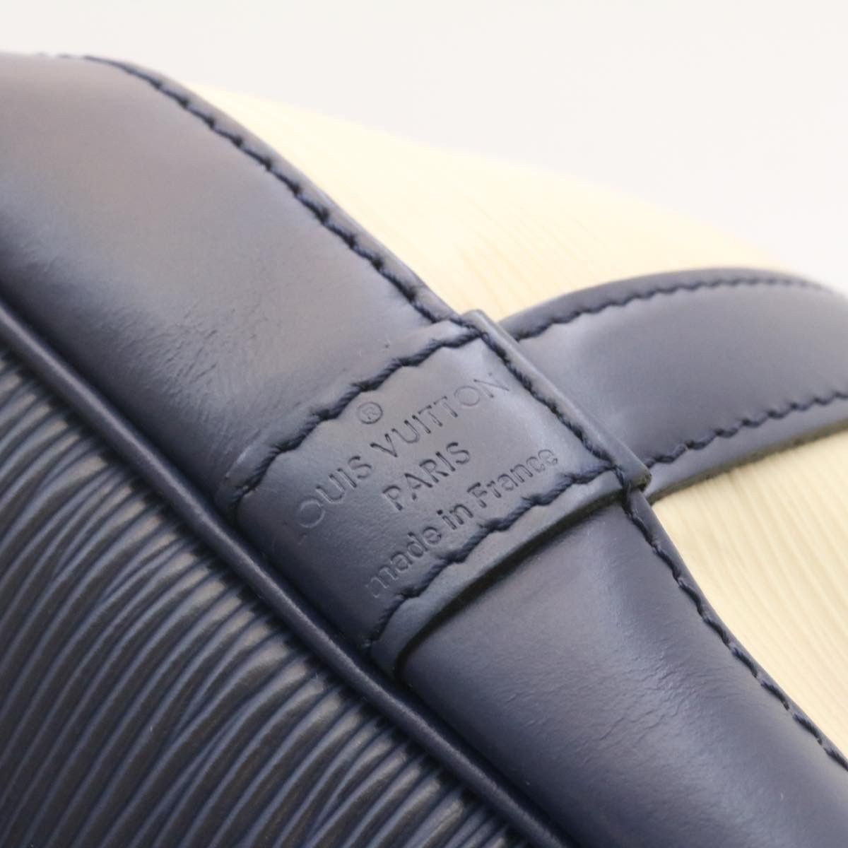 Louis Vuitton Louis Vuitton Petit Noe Handbag Two Tone Epi Leather Size ONE SIZE - 7 Thumbnail