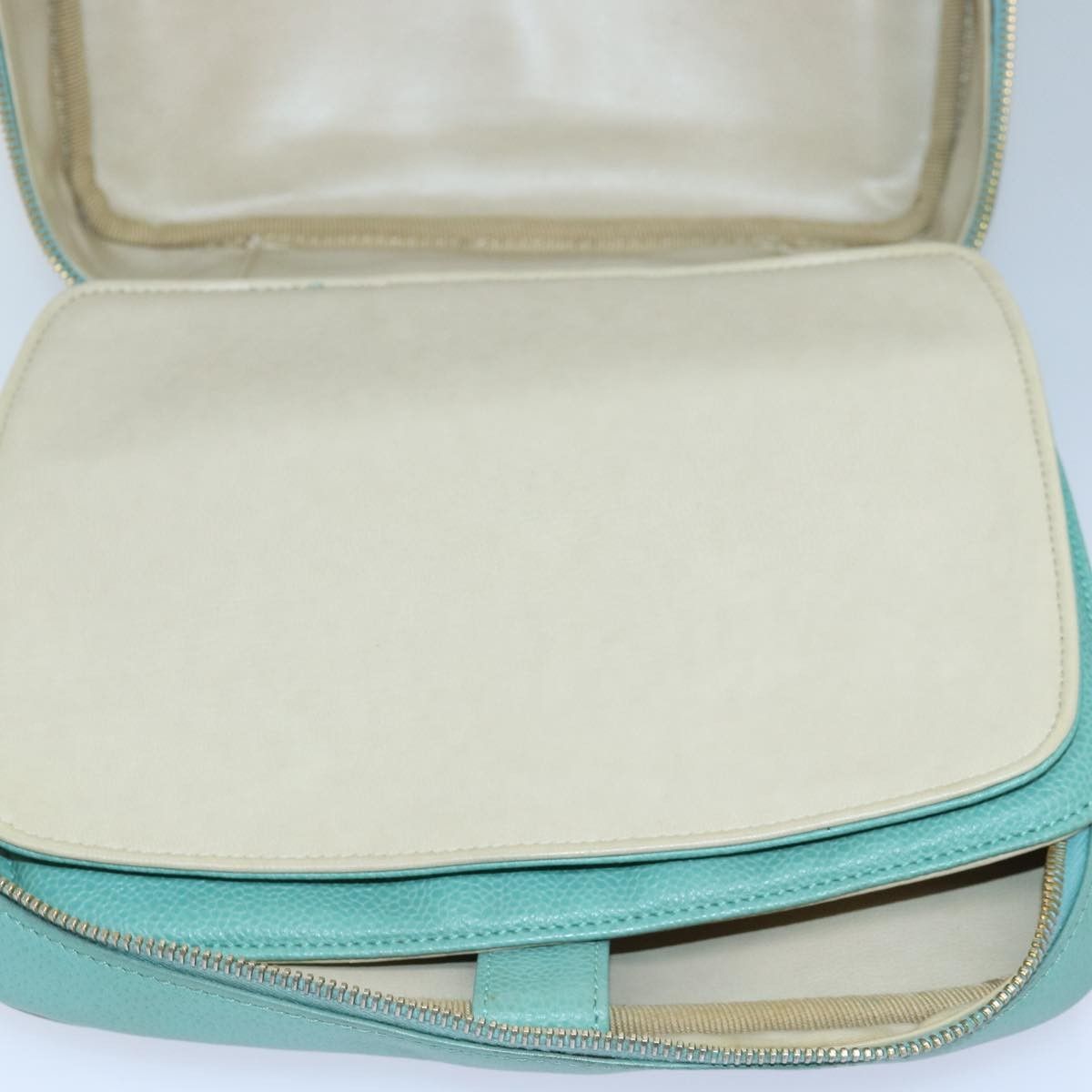 Chanel Chanel Vintage Timeless Zip Around Vanity Case Caviar Size ONE SIZE - 21 Thumbnail