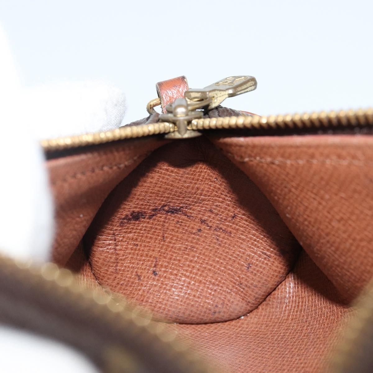 Louis Vuitton Louis Vuitton Papillon Pochette Monogram Canvas Size ONE SIZE - 16 Thumbnail
