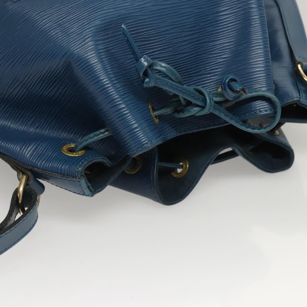 Louis Vuitton Louis Vuitton Noe Handbag Epi leather Size ONE SIZE - 12 Thumbnail