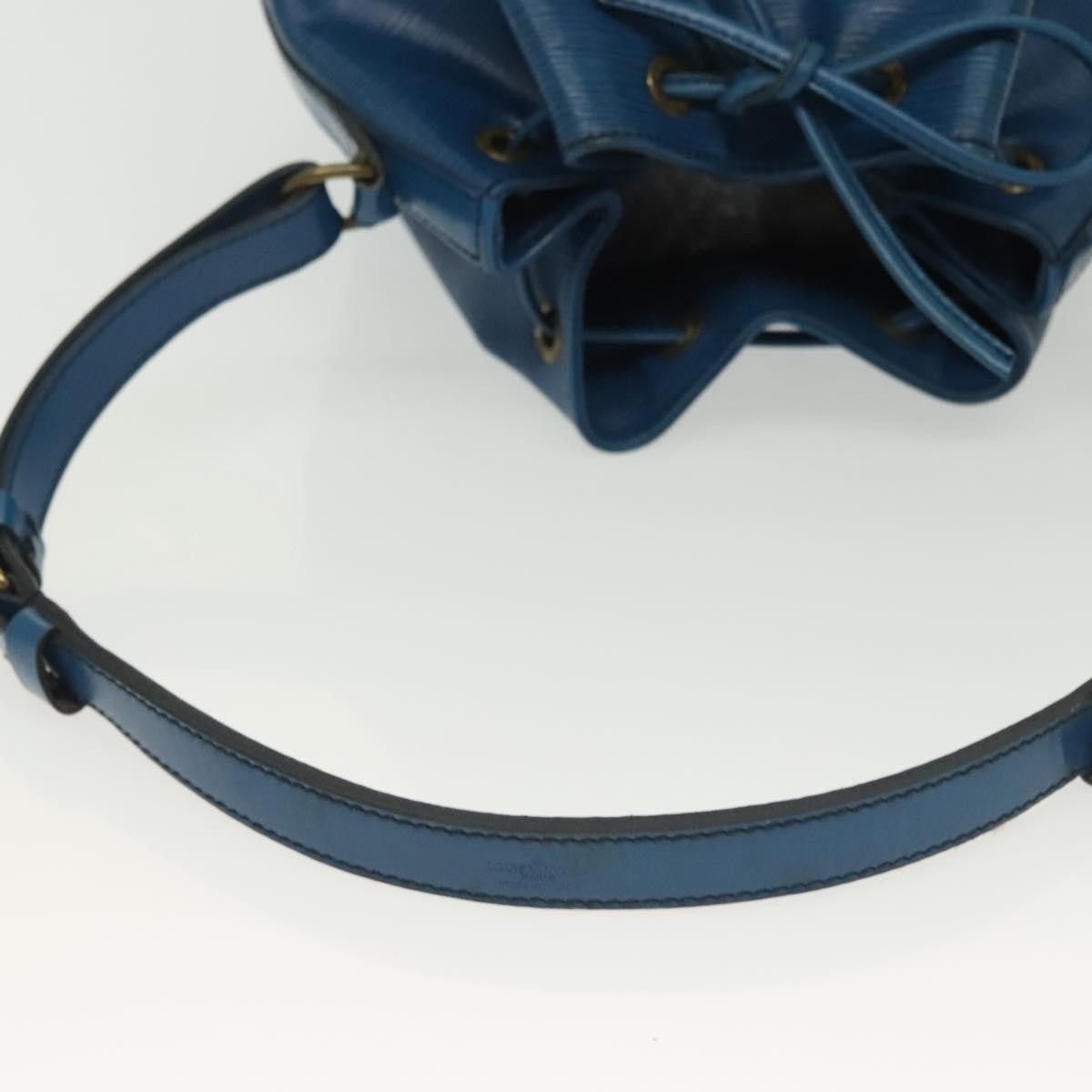 Louis Vuitton Louis Vuitton Petit Noe Handbag Epi Leather Size ONE SIZE - 14 Thumbnail