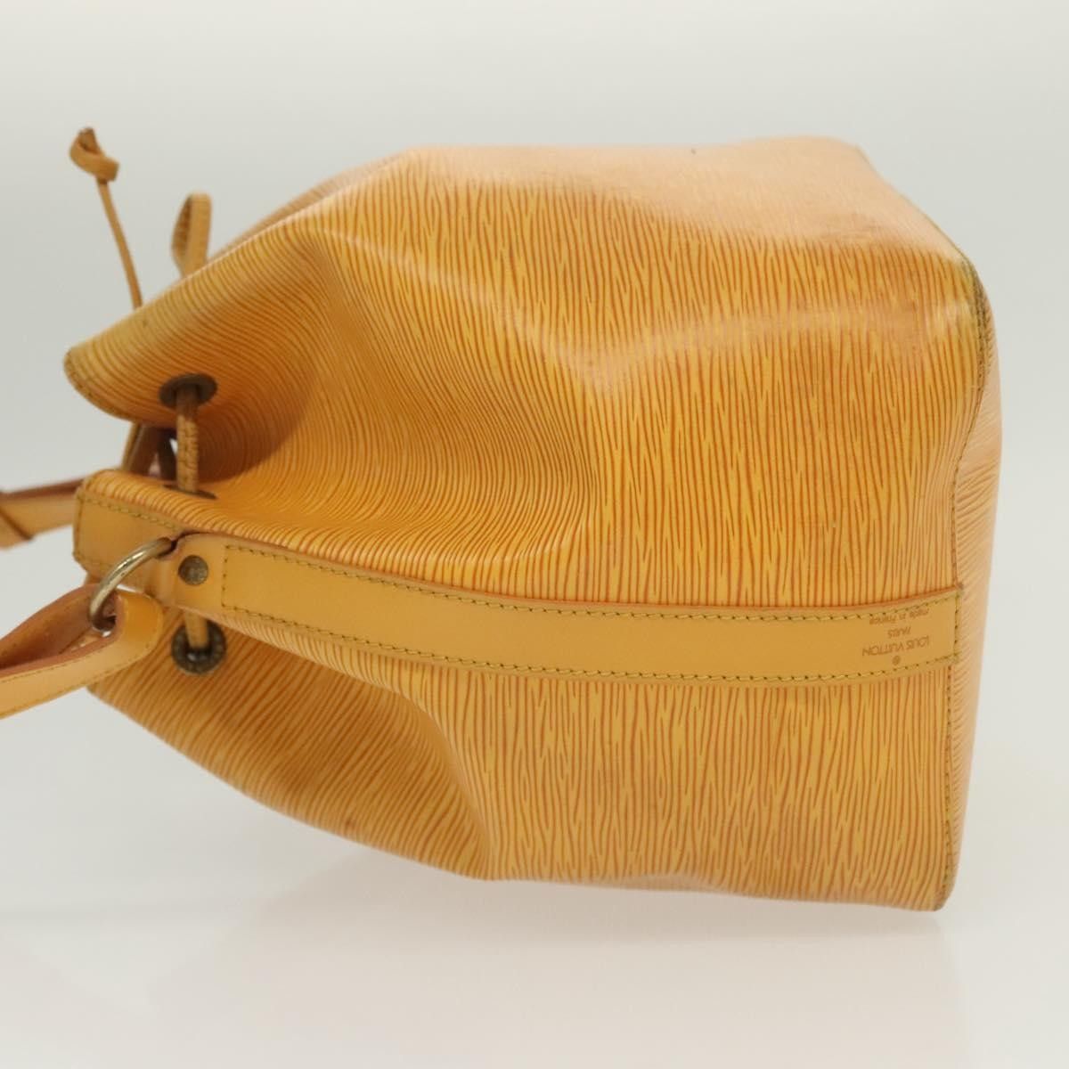 Louis Vuitton Louis Vuitton Petit Noe Handbag Epi Leather Size ONE SIZE - 4 Thumbnail