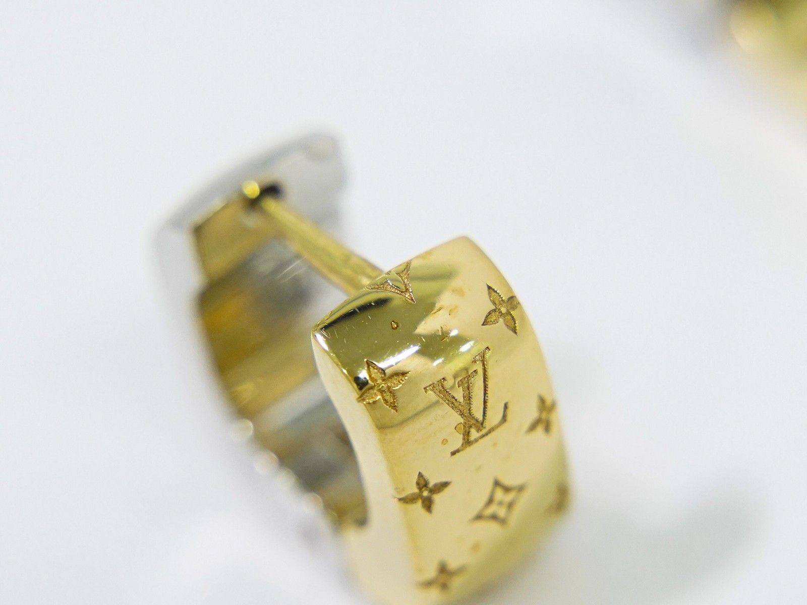 Louis Vuitton Louis Vuitton Bicolor Nanogram Hoop Earrings Metal Size ONE SIZE - 5 Thumbnail