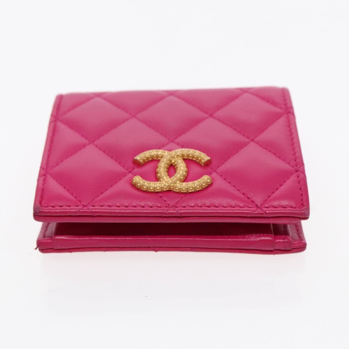 Chanel Chanel Textured CC Bifold Wallet Quilted Caviar Size ONE SIZE - 17 Thumbnail