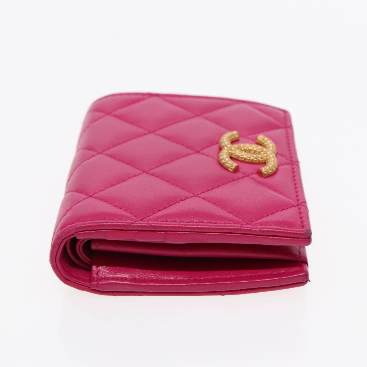 Chanel Chanel Textured CC Bifold Wallet Quilted Caviar Size ONE SIZE - 3 Thumbnail