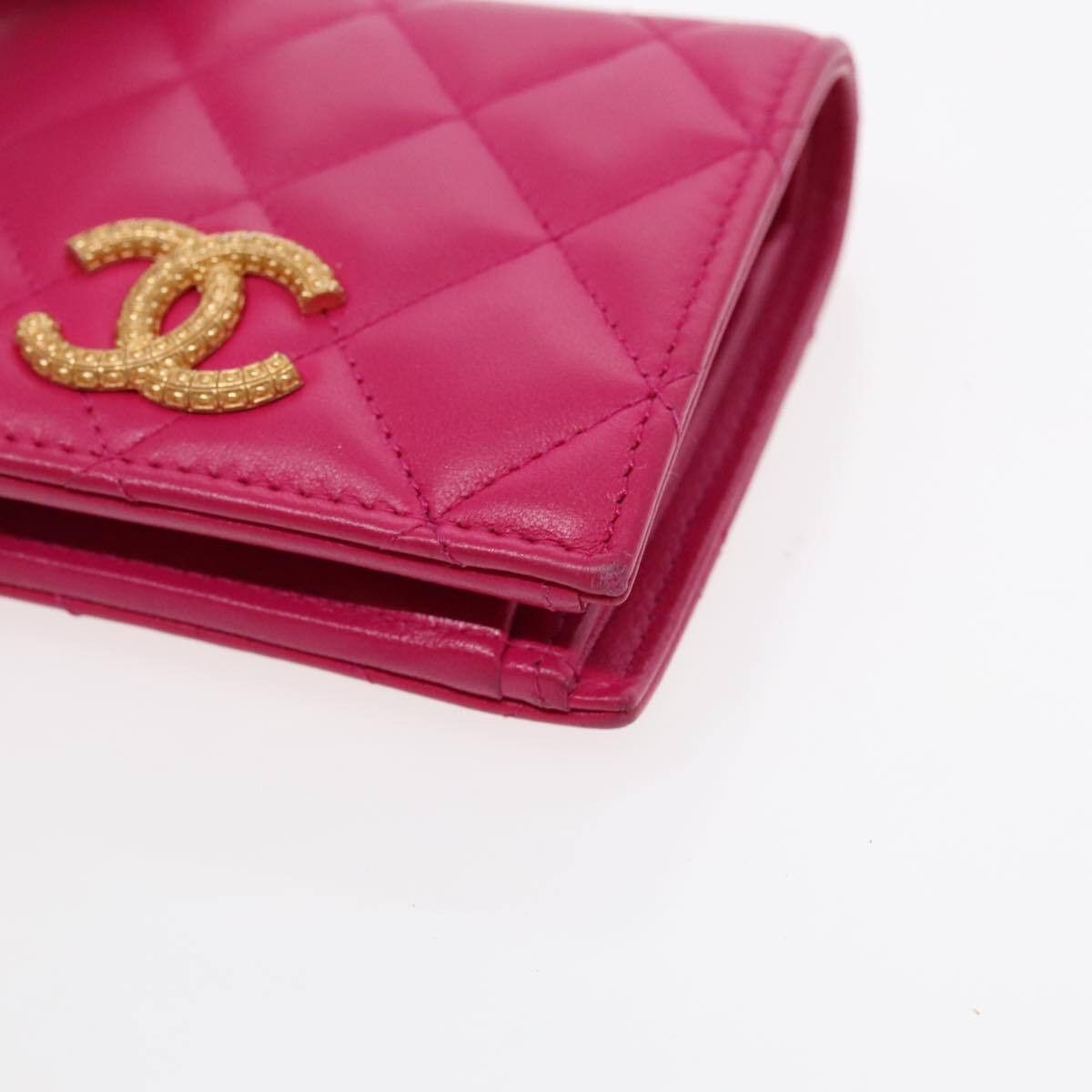 Chanel Chanel Textured CC Bifold Wallet Quilted Caviar Size ONE SIZE - 8 Thumbnail