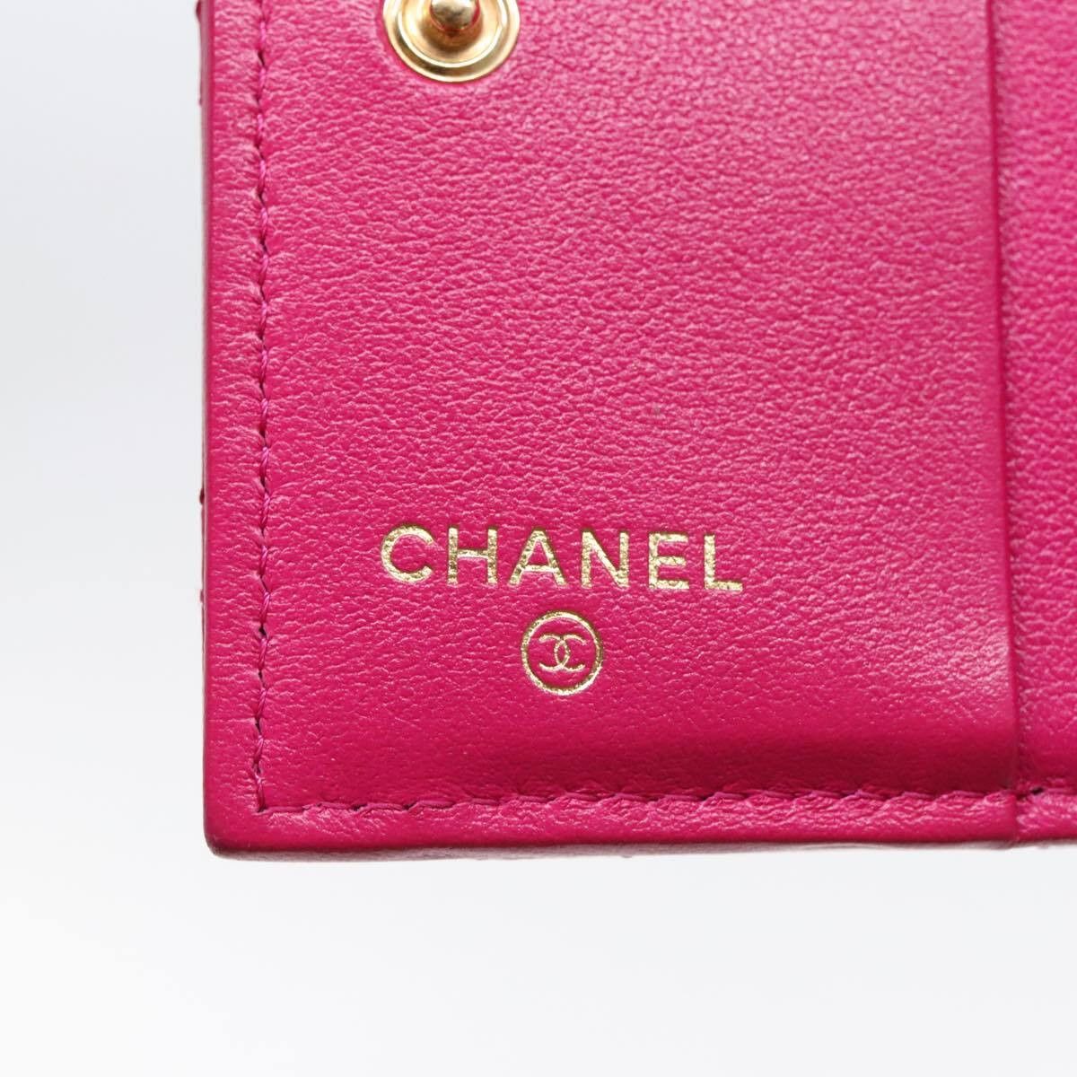 Chanel Chanel Textured CC Bifold Wallet Quilted Caviar Size ONE SIZE - 7 Thumbnail