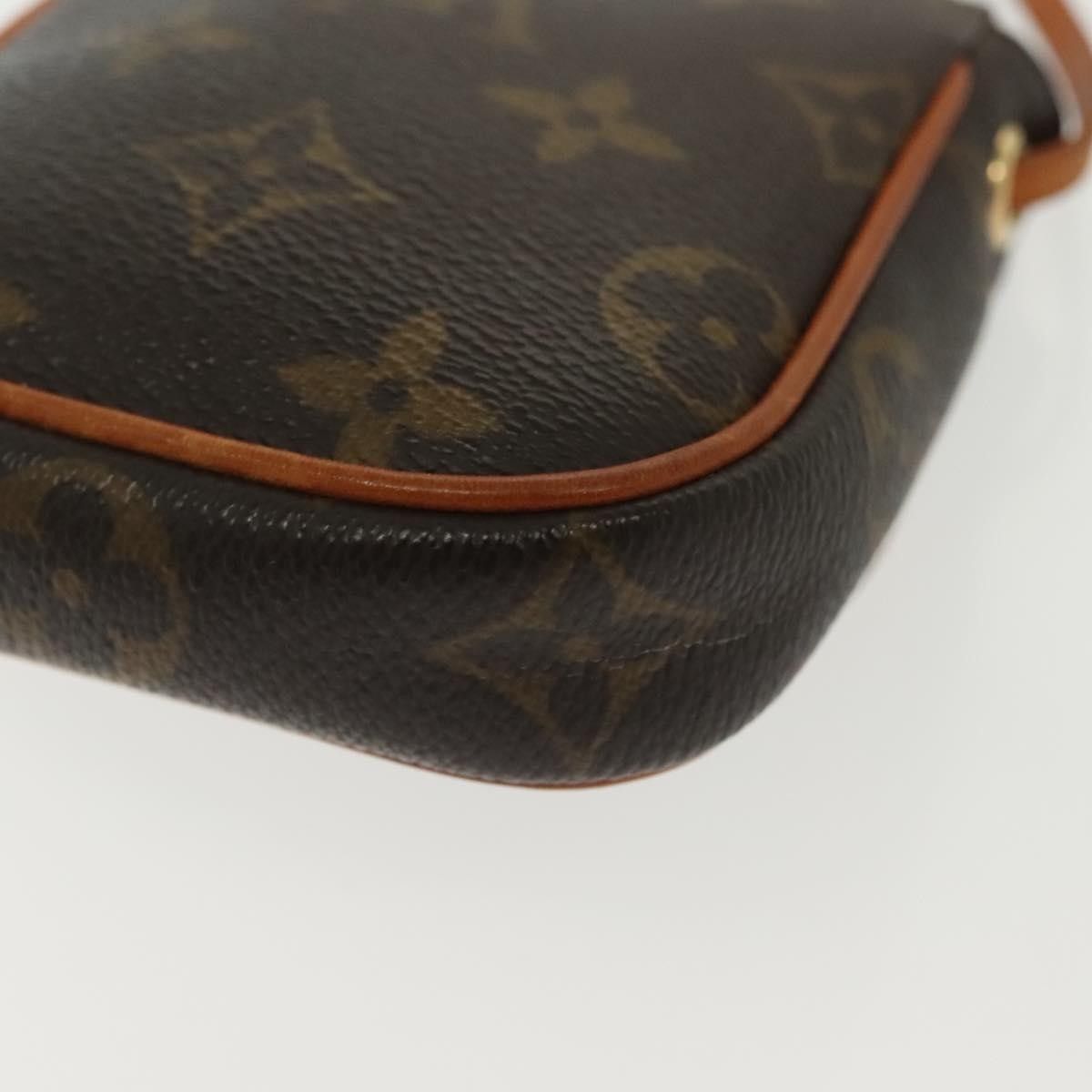 Louis Vuitton Louis Vuitton Cancun Pochette Monogram Canvas Size ONE SIZE - 12 Thumbnail