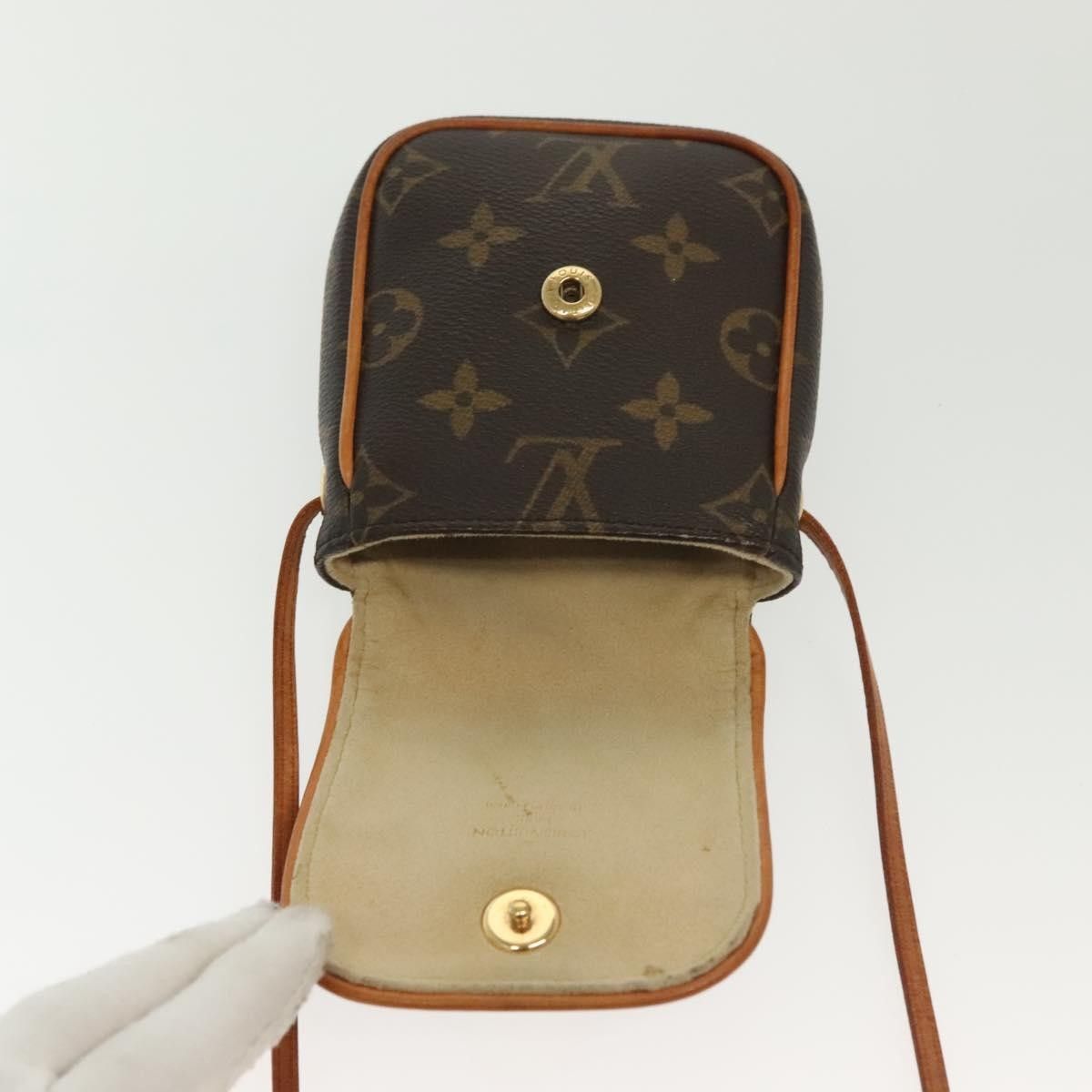 Louis Vuitton Louis Vuitton Cancun Pochette Monogram Canvas Size ONE SIZE - 18 Thumbnail