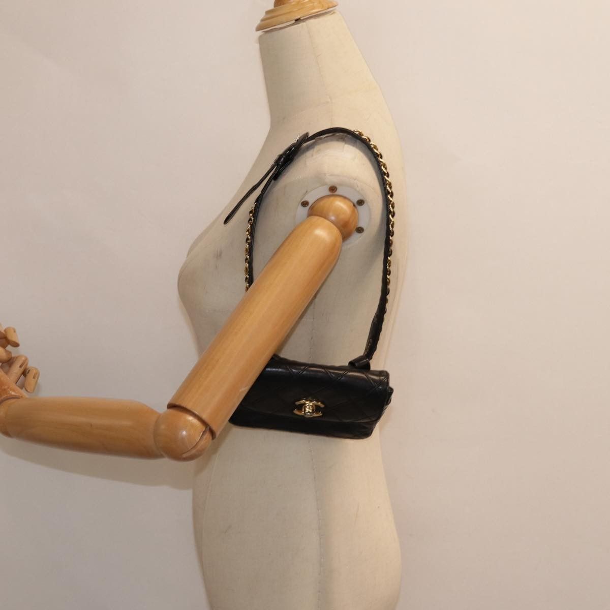 Chanel Chanel Waist Belt Bag Quilted Shiny Calfskin Size ONE SIZE - 15 Thumbnail