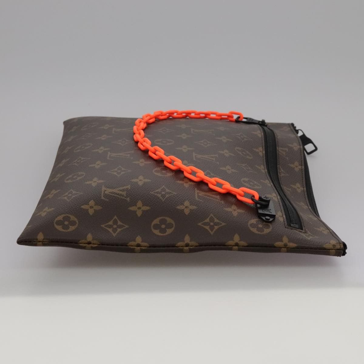 Louis Vuitton Louis Vuitton Solar Ray A4 Pouch Monogram Canvas Size ONE SIZE - 4 Thumbnail