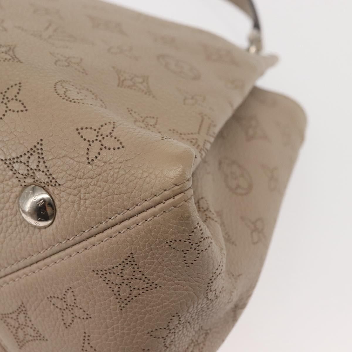 Louis Vuitton Louis Vuitton Sevres Handbag Mahina Leather Size ONE SIZE - 11 Thumbnail