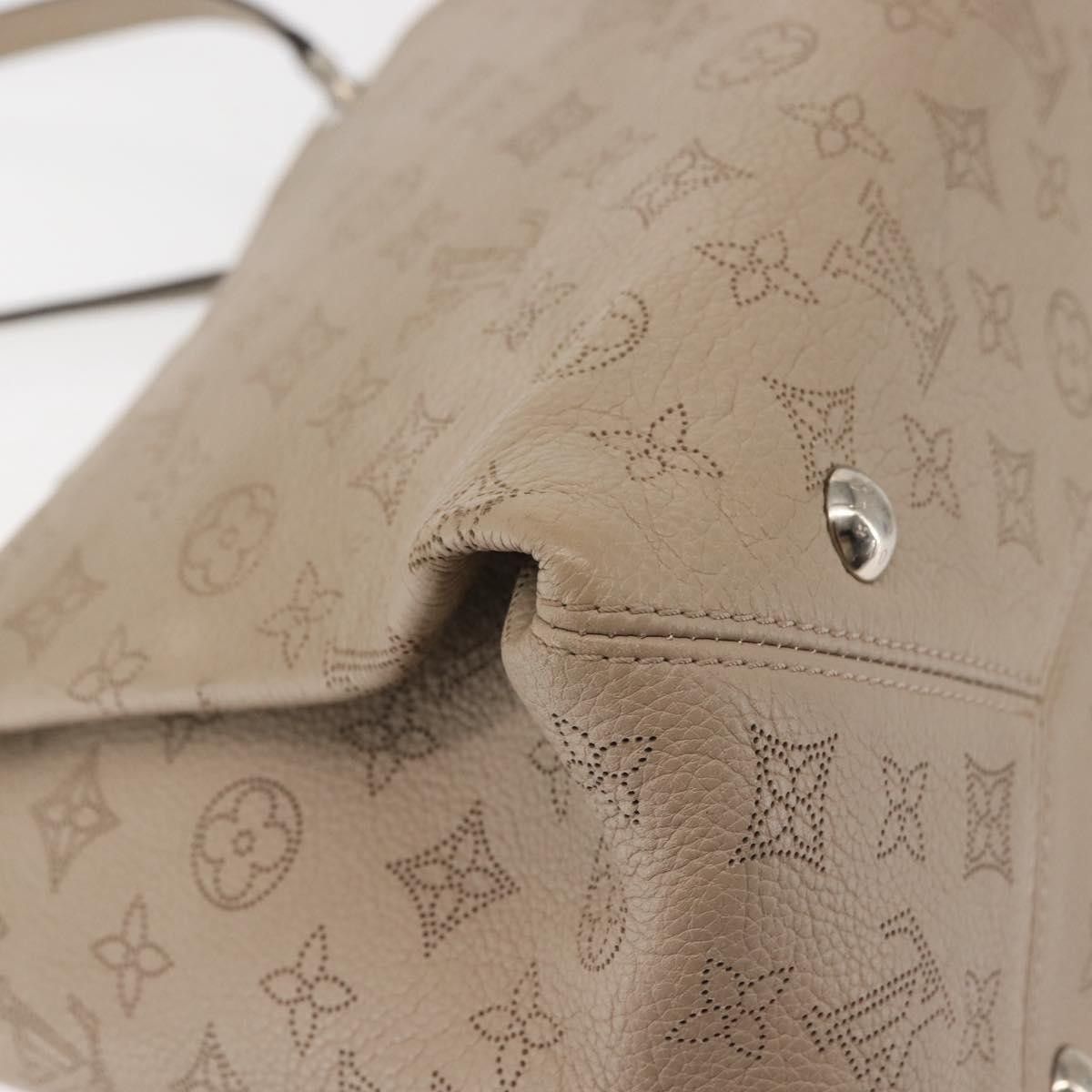 Louis Vuitton Louis Vuitton Sevres Handbag Mahina Leather Size ONE SIZE - 10 Thumbnail