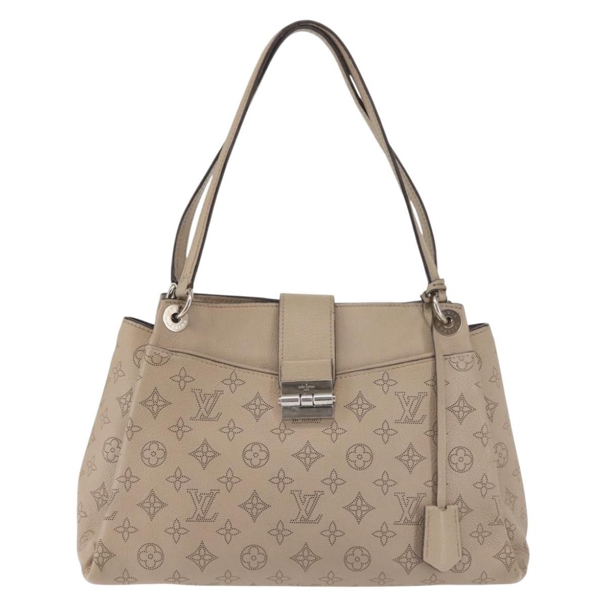 Louis Vuitton Louis Vuitton Sevres Handbag Mahina Leather Size ONE SIZE - 17 Thumbnail