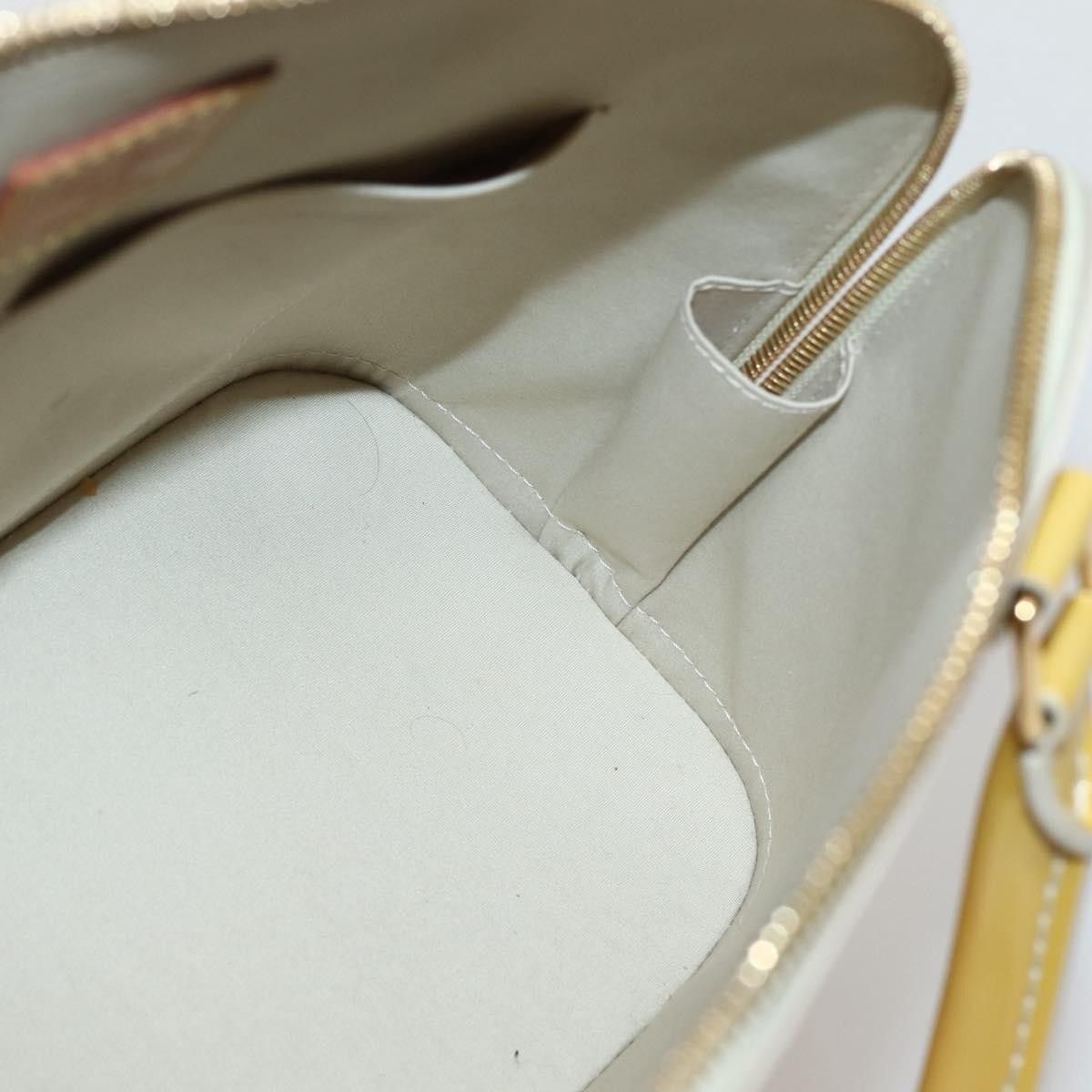Louis Vuitton Louis Vuitton Alma Handbag Monogram Vernis Size ONE SIZE - 20 Thumbnail