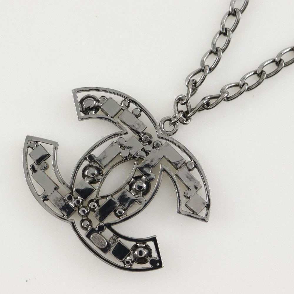 Chanel Chanel CC Pendant Metal with Crystals Size ONE SIZE - 2 Thumbnail