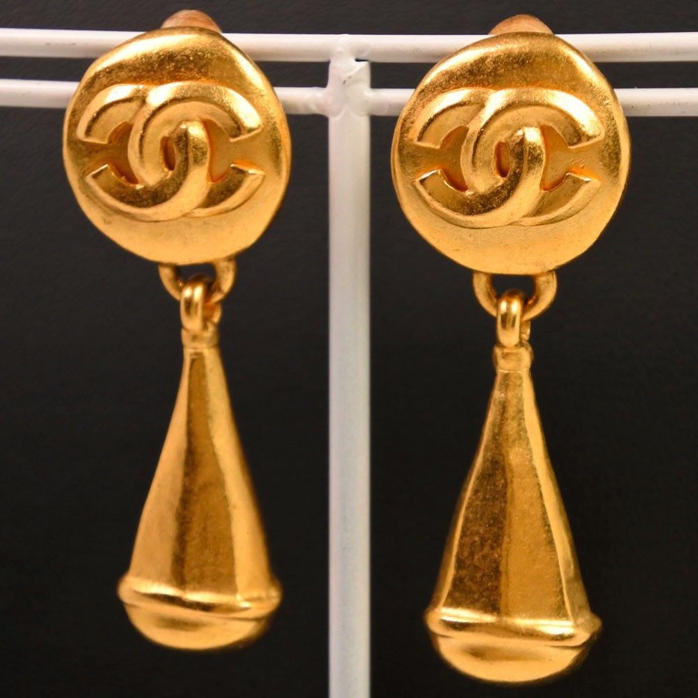 Chanel Chanel Logo Drop Earrings Plated Gold Size ONE SIZE - 7 Thumbnail