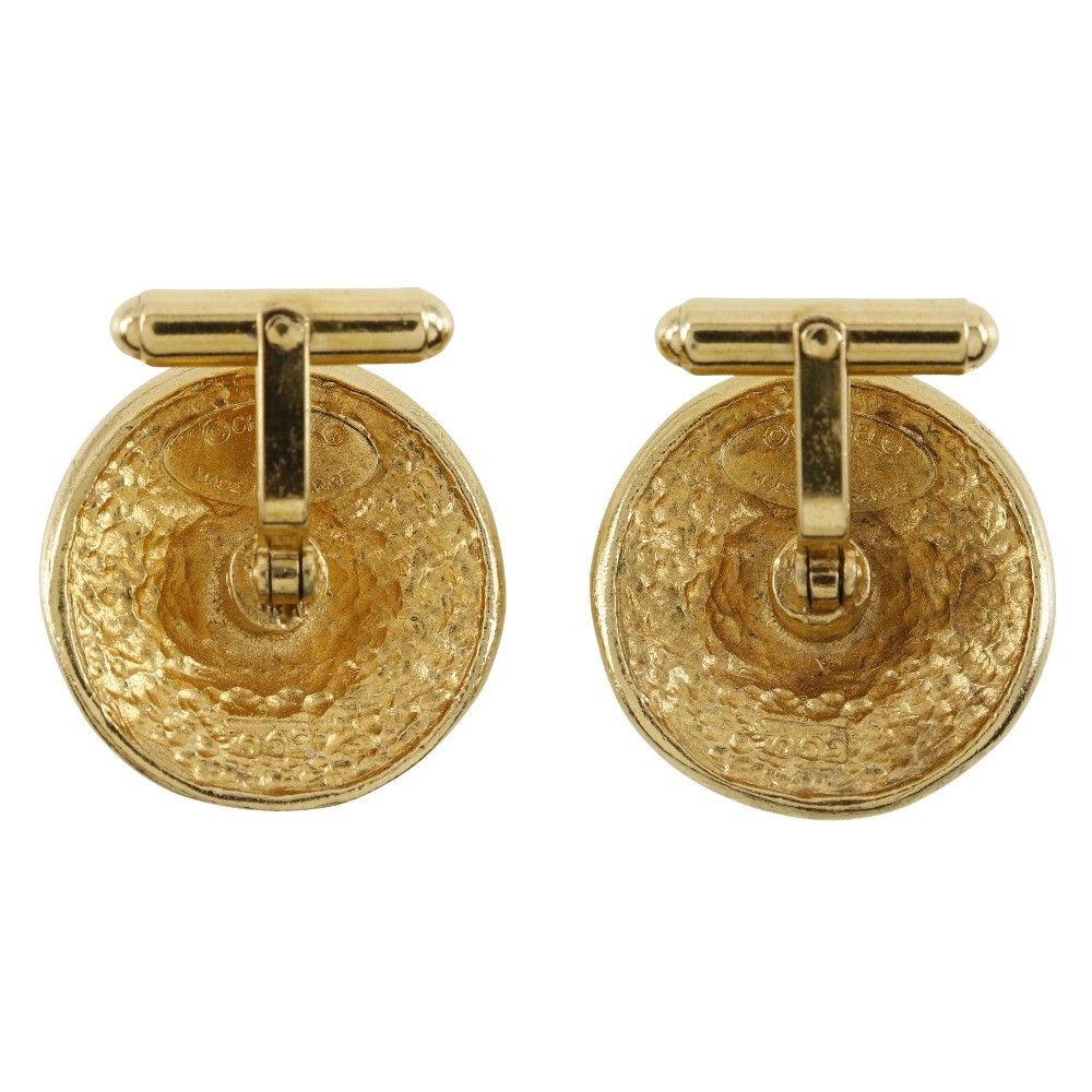 Chanel Chanel Vintage Logo Round Plated Gold Size ONE SIZE - 2 Thumbnail