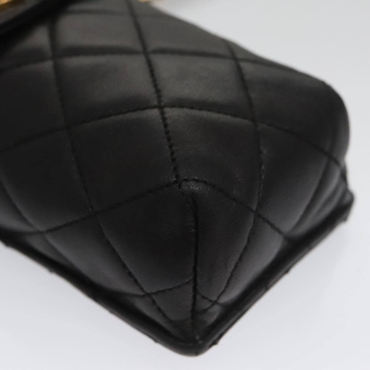 Chanel Chanel CC Phone Pouch with Chain Quilted Lambskin Size ONE SIZE - 9 Thumbnail