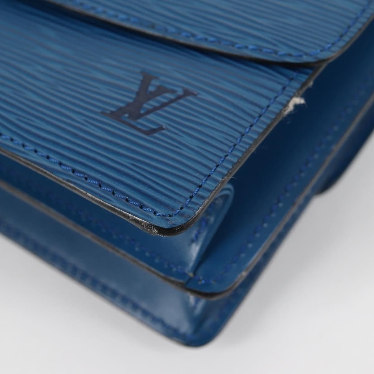Louis Vuitton Louis Vuitton Grenelle Epi Leather Size ONE SIZE - 11 Thumbnail