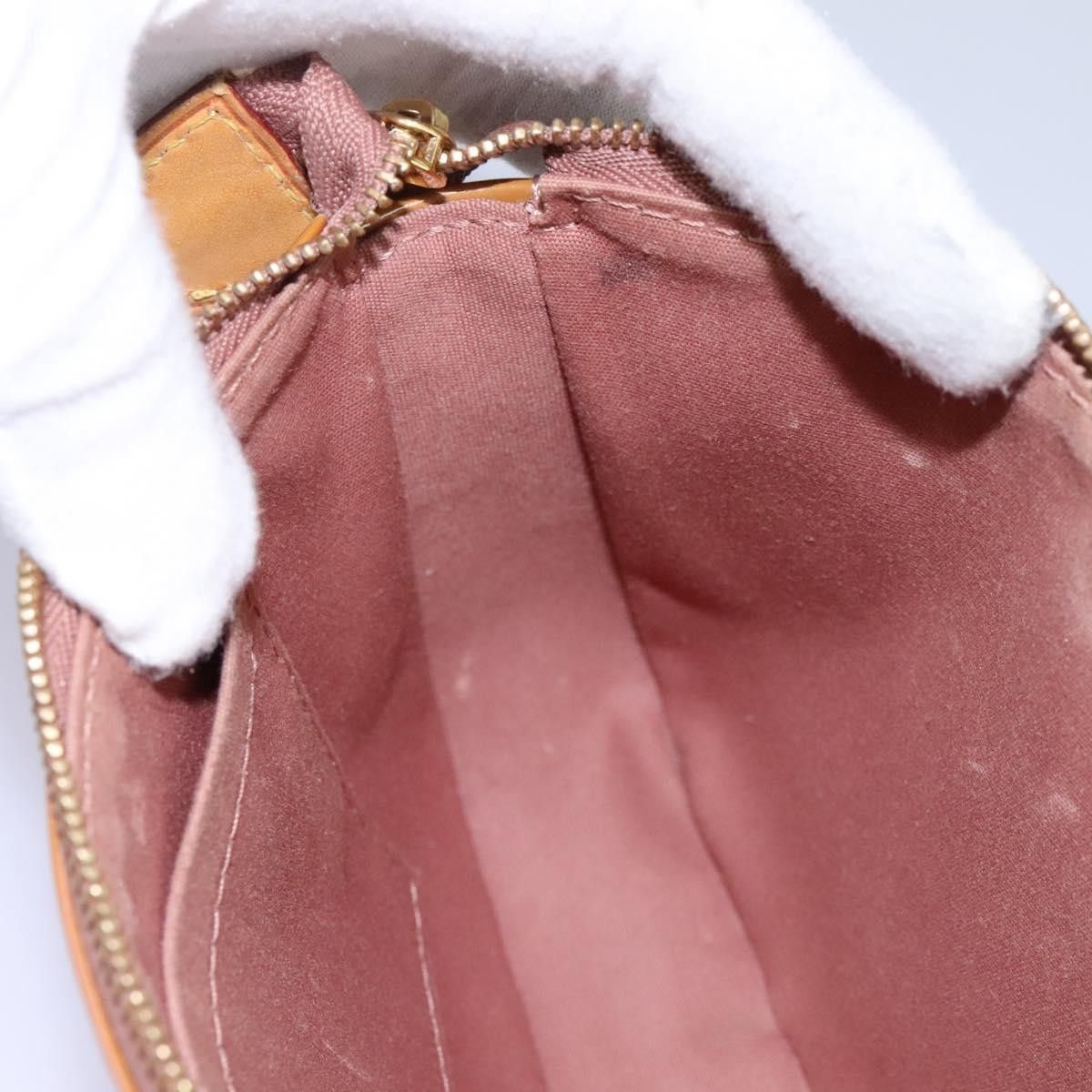 Louis Vuitton Louis Vuitton Pochette Accessoires Patent Leather Size ONE SIZE - 21 Thumbnail