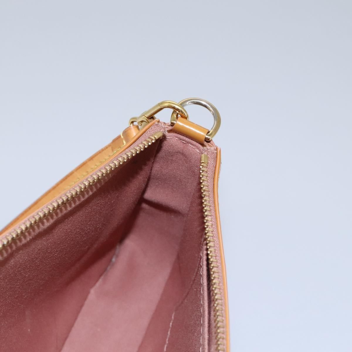 Louis Vuitton Louis Vuitton Pochette Accessoires Patent Leather Size ONE SIZE - 20 Thumbnail