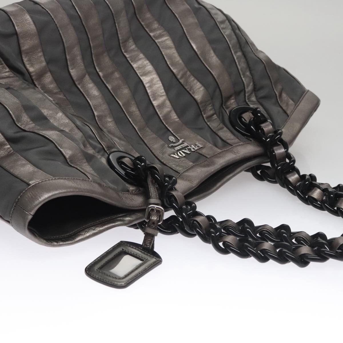 Prada Prada Waves Chain Tote Leather and Tessuto Size ONE SIZE - 14 Thumbnail