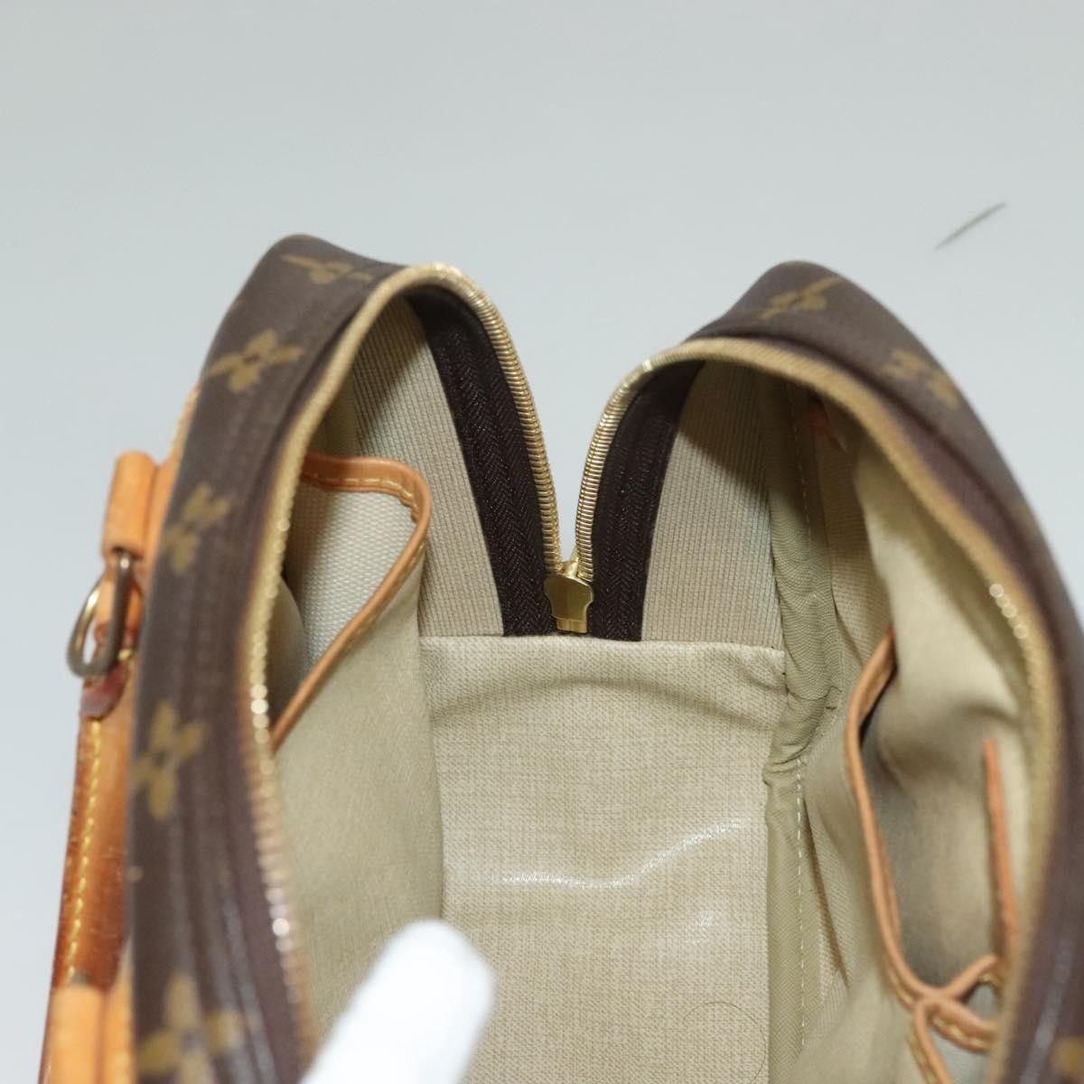 Louis Vuitton Louis Vuitton Trouville Handbag Monogram Canvas Size ONE SIZE - 21 Thumbnail
