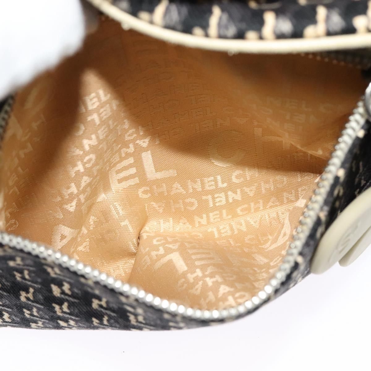 Chanel Chanel Vintage Clover Camera Bag Printed Canvas Size ONE SIZE - 22 Thumbnail