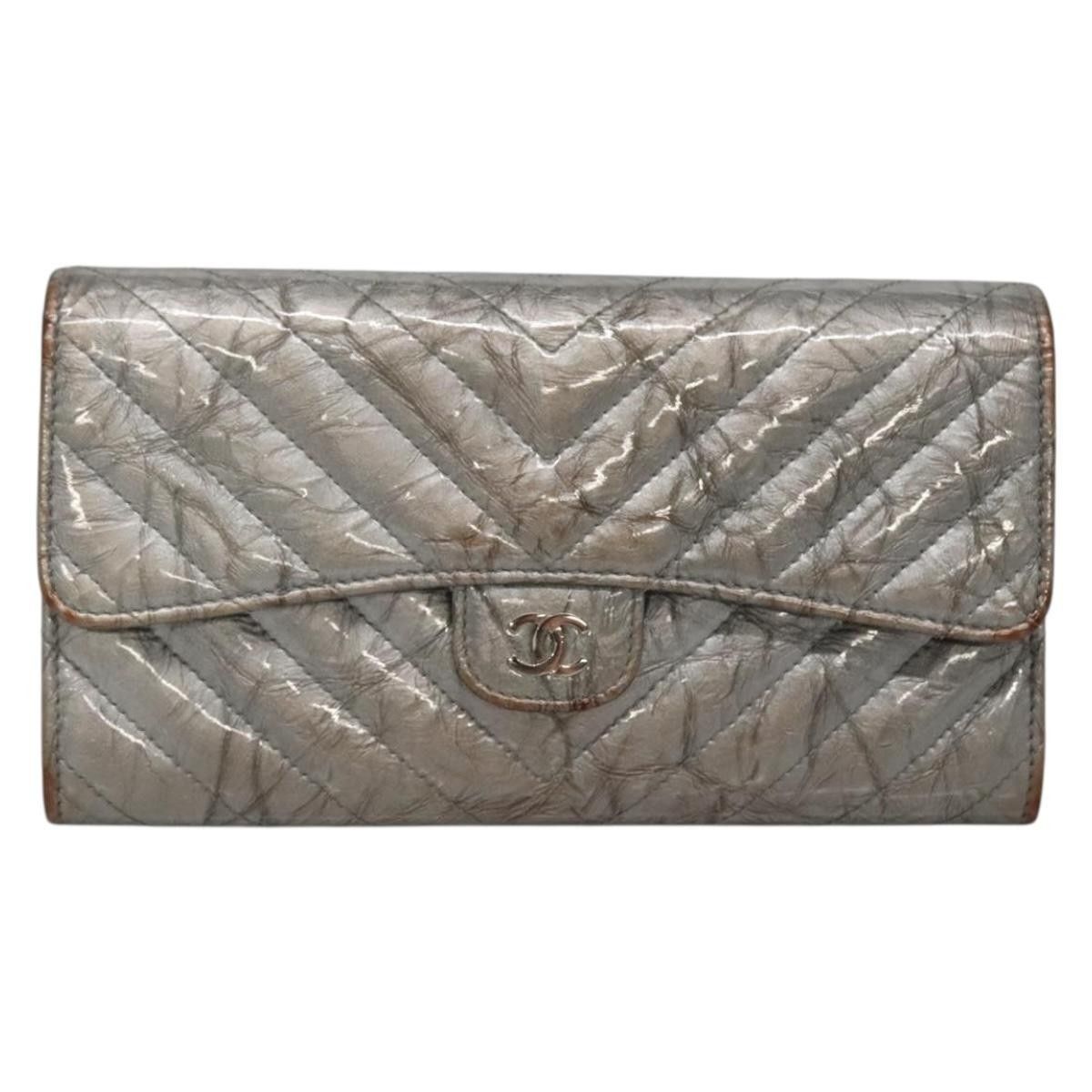 Chanel Chanel L-Flap Wallet Chevron Patent Size ONE SIZE - 22 Thumbnail