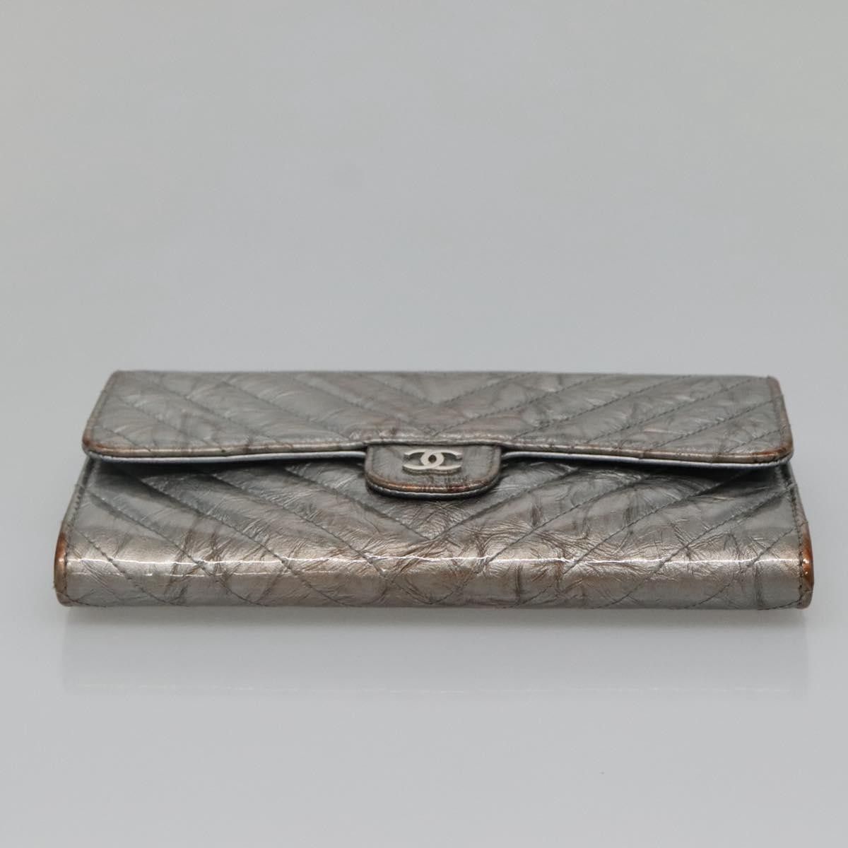 Chanel Chanel L-Flap Wallet Chevron Patent Size ONE SIZE - 21 Thumbnail