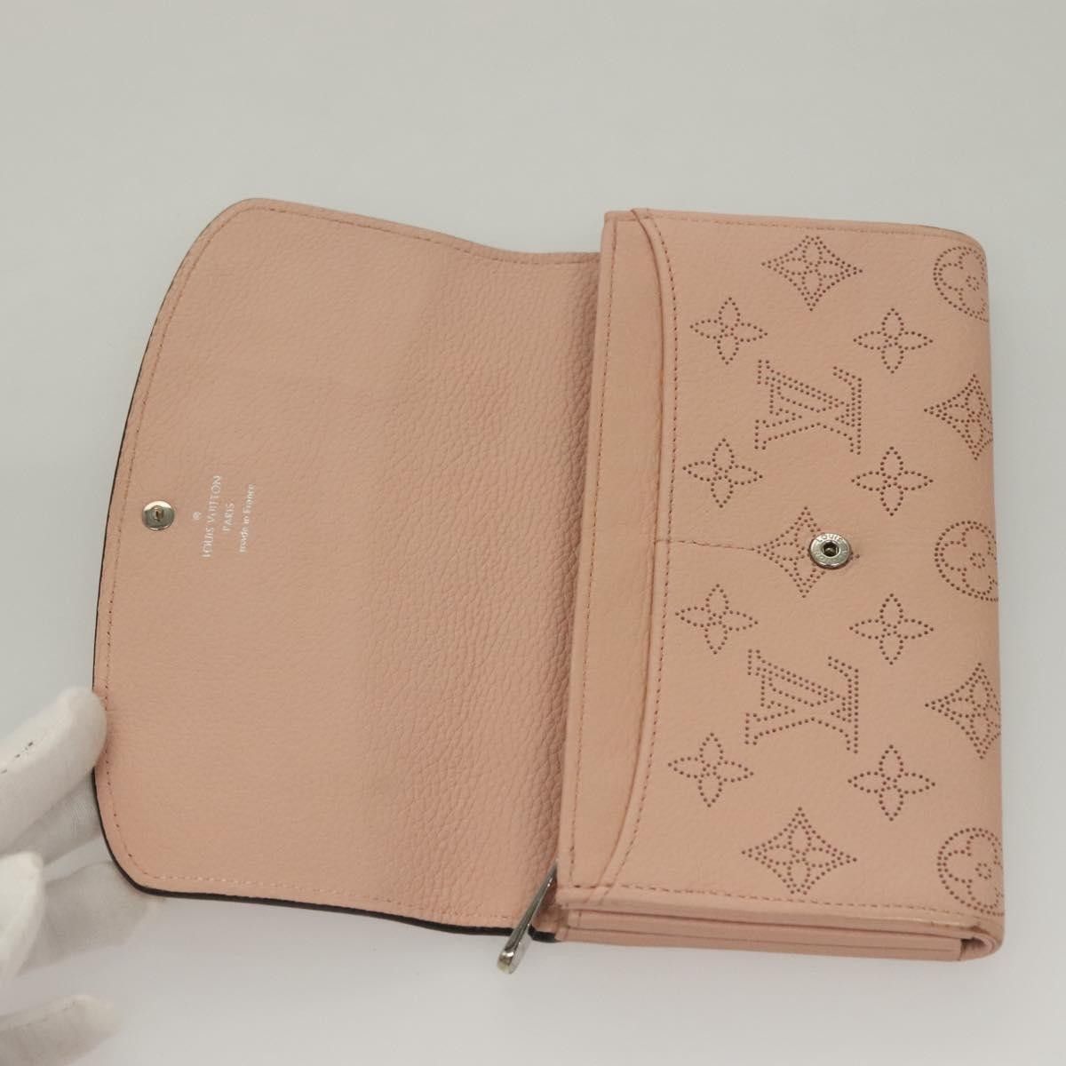 Louis Vuitton Louis Vuitton Iris Mahina Leather Size ONE SIZE - 16 Thumbnail