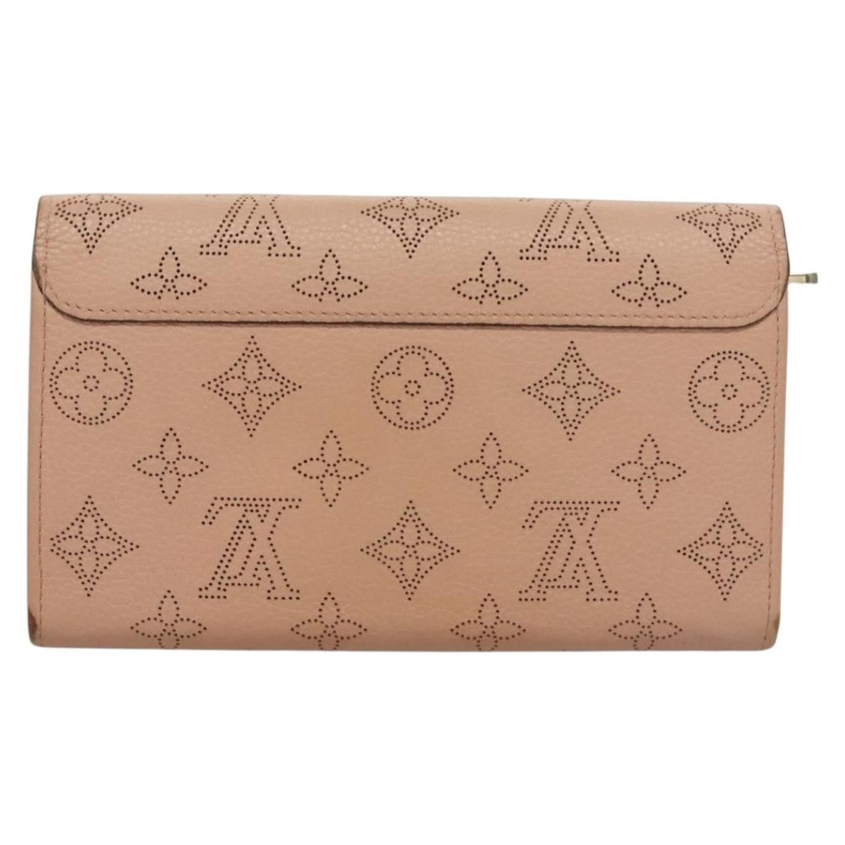 Louis Vuitton Louis Vuitton Iris Mahina Leather Size ONE SIZE - 2 Thumbnail