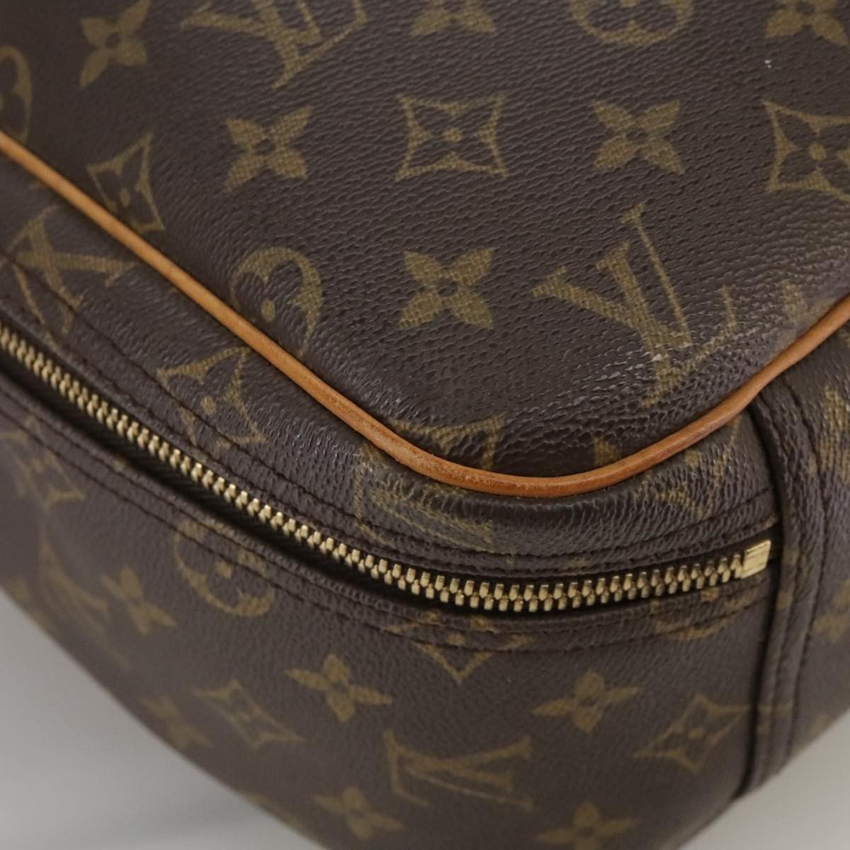 Louis Vuitton Louis Vuitton Excursion Handbag Monogram Canvas Size ONE SIZE - 11 Thumbnail
