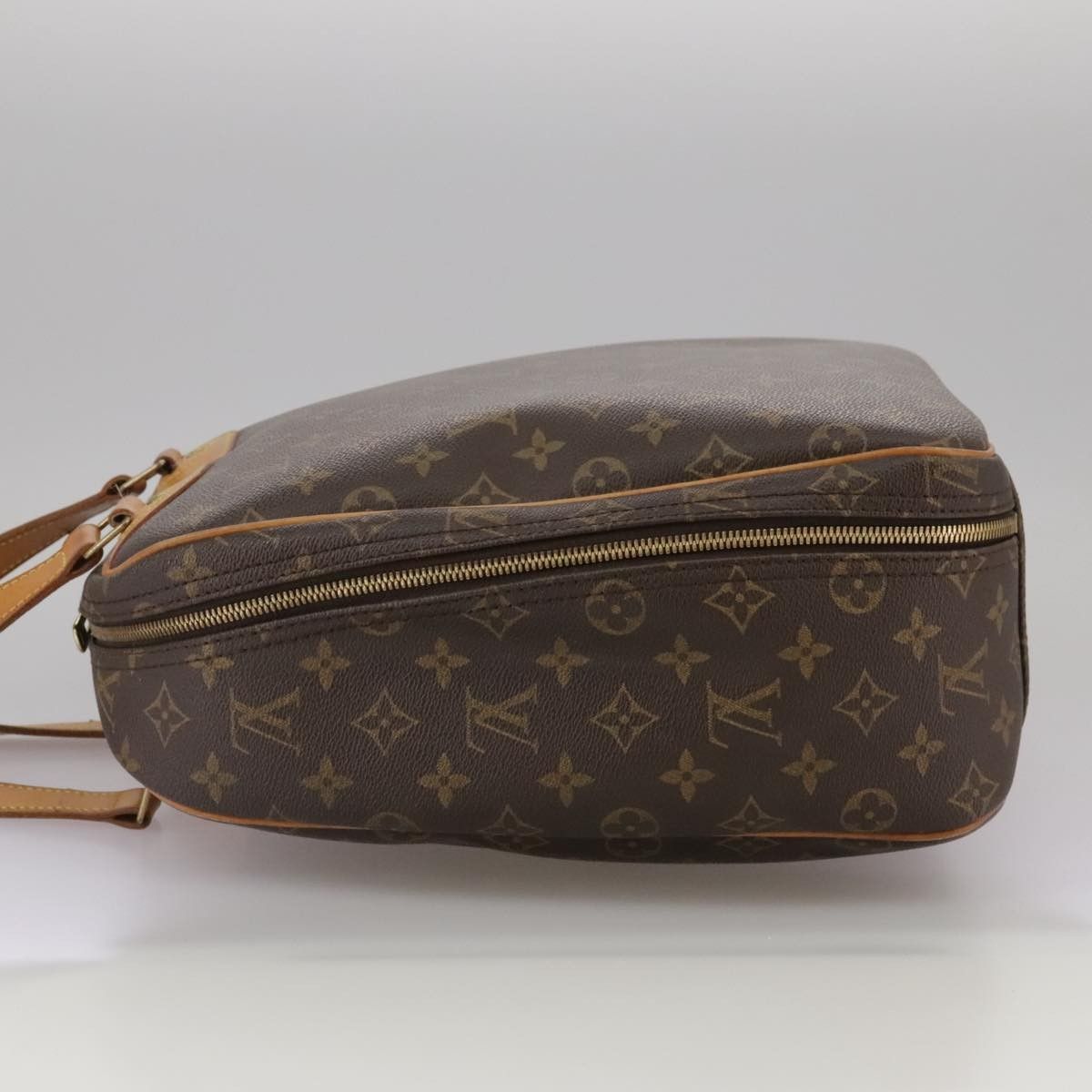 Louis Vuitton Louis Vuitton Excursion Handbag Monogram Canvas Size ONE SIZE - 3 Thumbnail