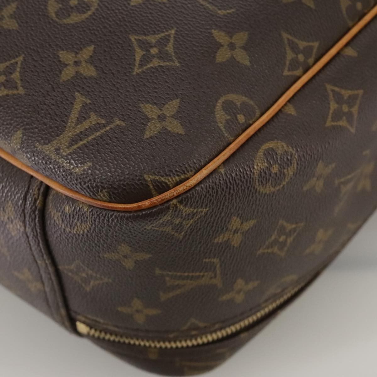 Louis Vuitton Louis Vuitton Excursion Handbag Monogram Canvas Size ONE SIZE - 12 Thumbnail