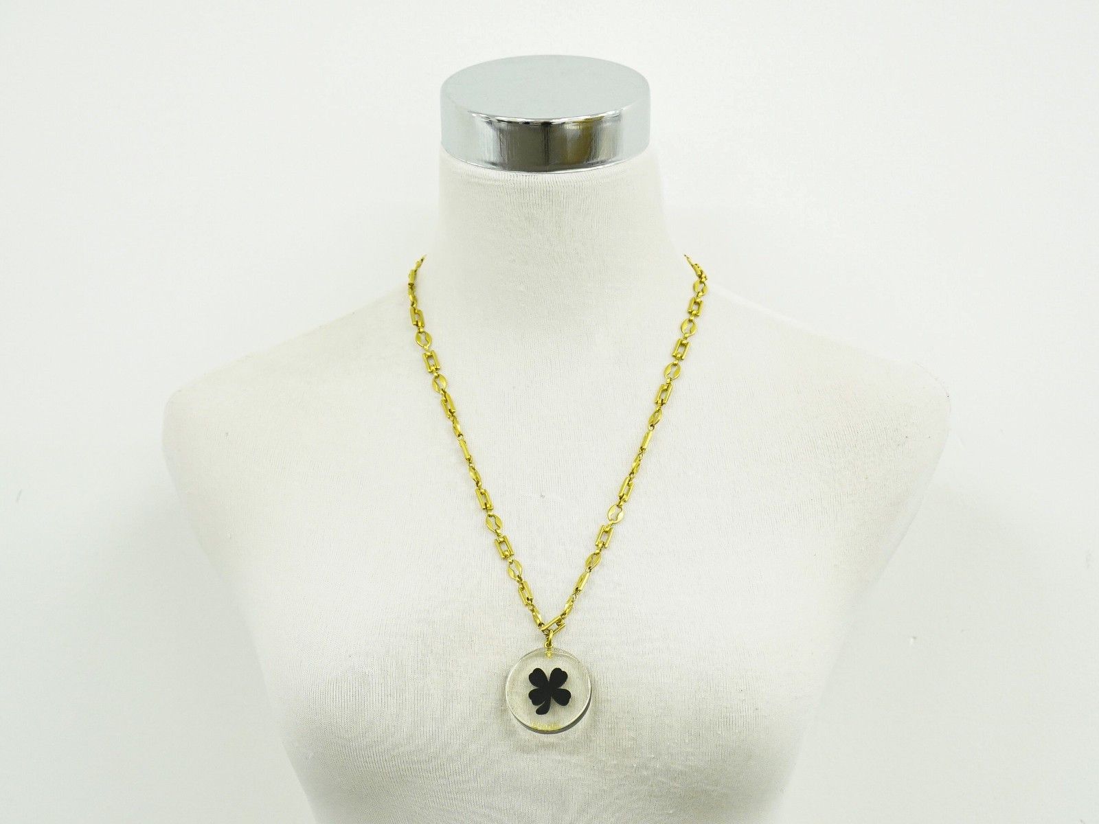 Chanel Chanel Trèfle CC Necklace Plastic and Gold plated Size ONE SIZE - 9 Thumbnail