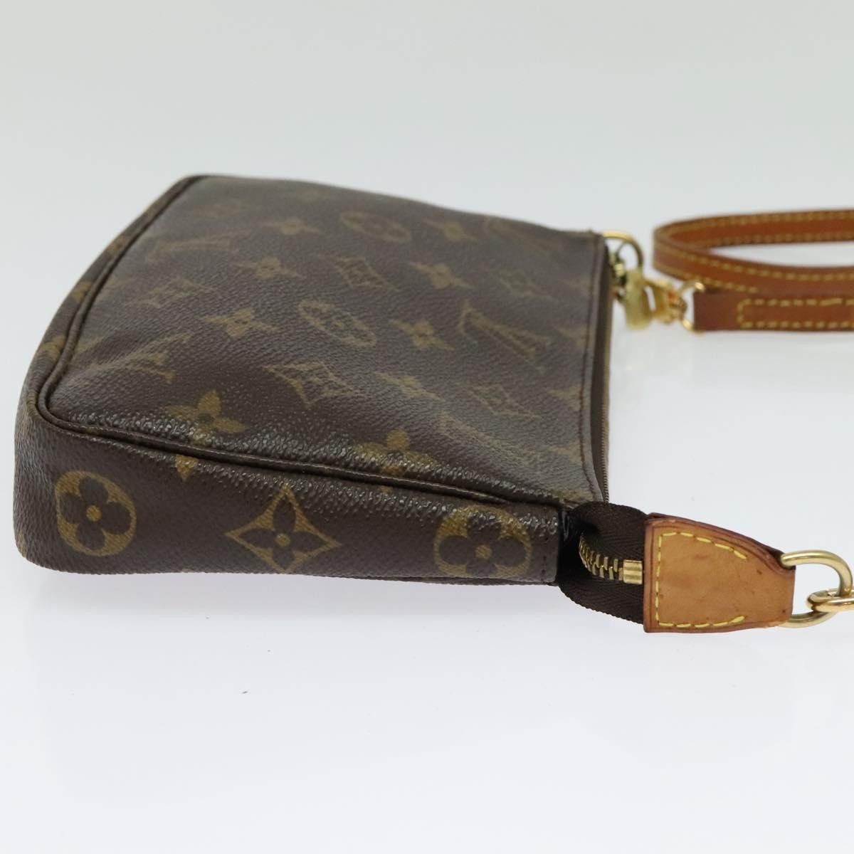 Louis Vuitton Louis Vuitton Pochette Accessoires NM Monogram Canvas Size ONE SIZE - 4 Thumbnail
