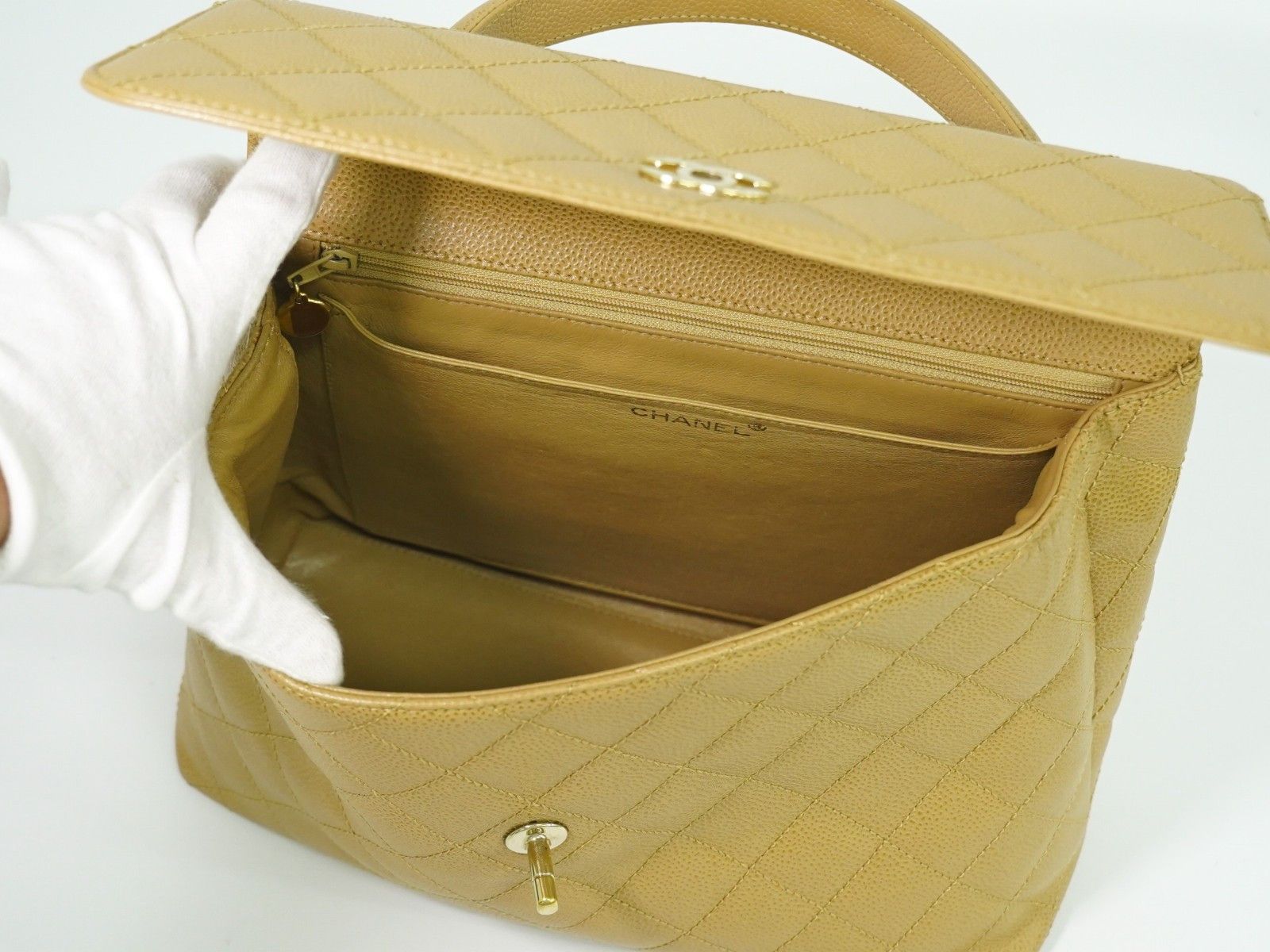 Chanel Chanel Coco Top Handle Bag Quilted Caviar Size ONE SIZE - 4 Thumbnail