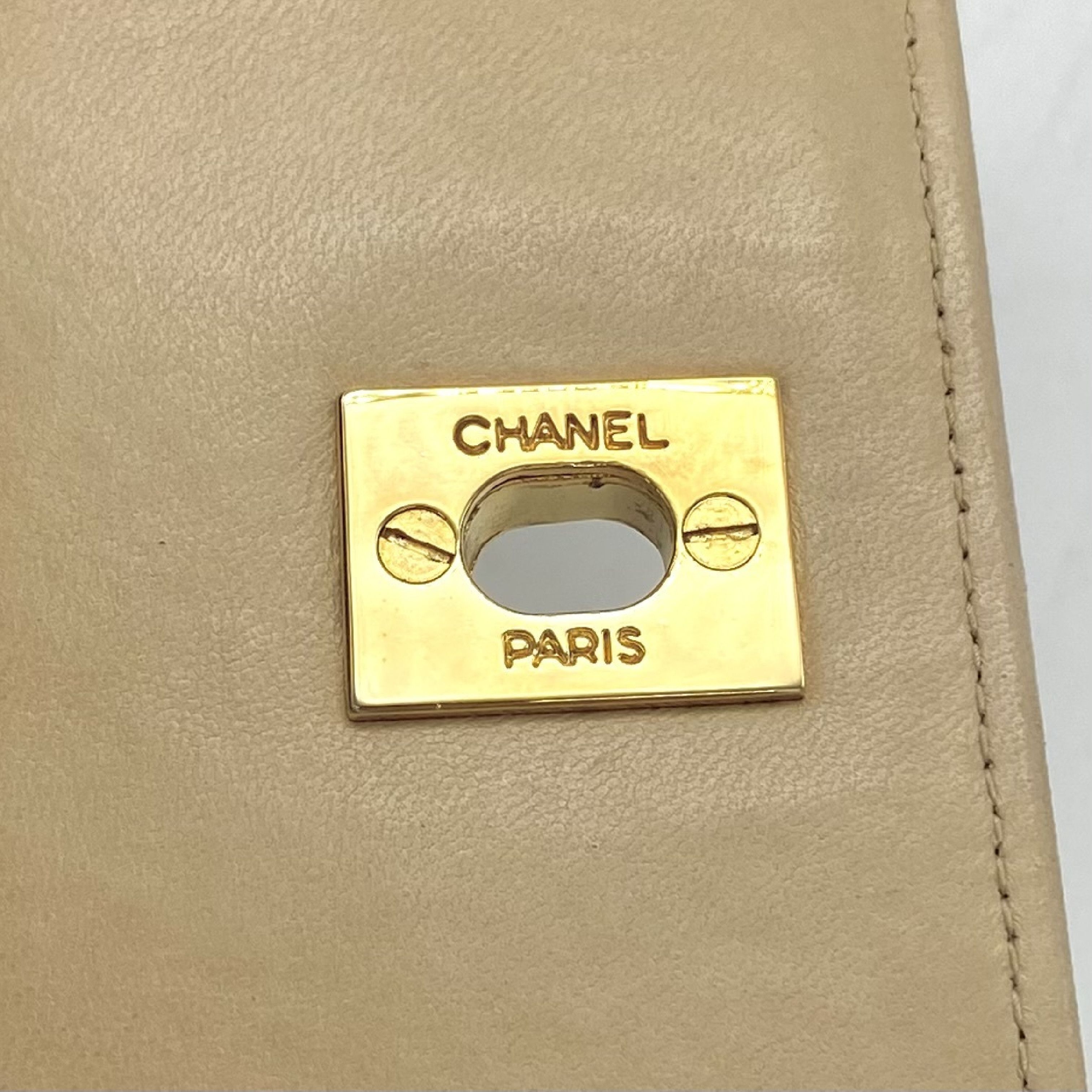 Chanel Chanel Vintage Olsen CC Chain Tote Canvas with Leather Size ONE SIZE - 8 Thumbnail