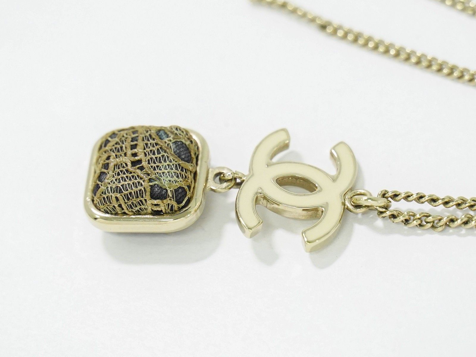 Chanel Chanel Vintage CC Pendant Necklace Metal Size ONE SIZE - 4 Thumbnail