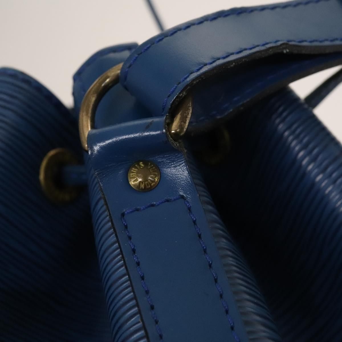 Louis Vuitton Louis Vuitton Noe Handbag Epi Leather Size ONE SIZE - 16 Thumbnail